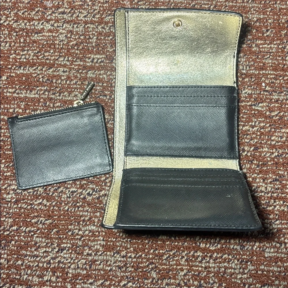 Tory Burch Black pebbles Leather Wallet tri-fold metallic interior designer